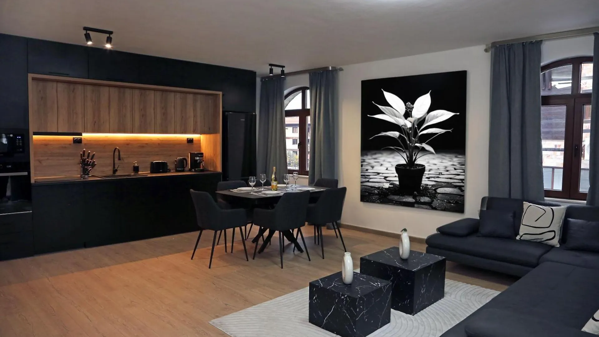 Luxury Apartment 5 Mins From Slopes Parking 반스코